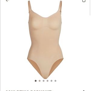 Skims sculpting bodysuit 2xl/3xl